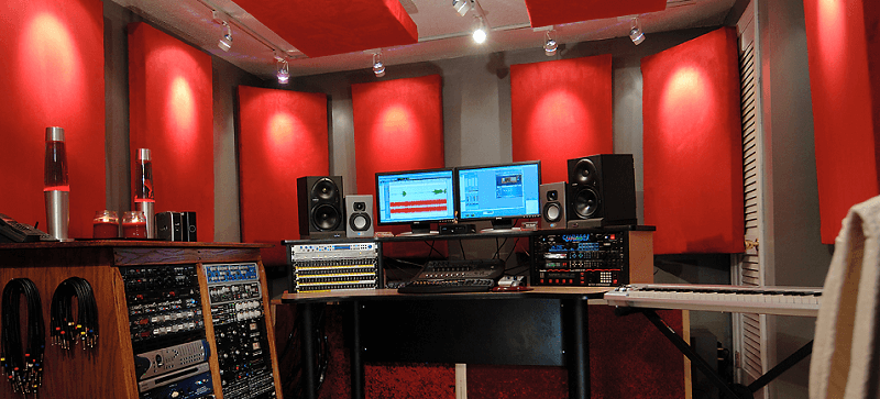 Acoutic treatment for recording room