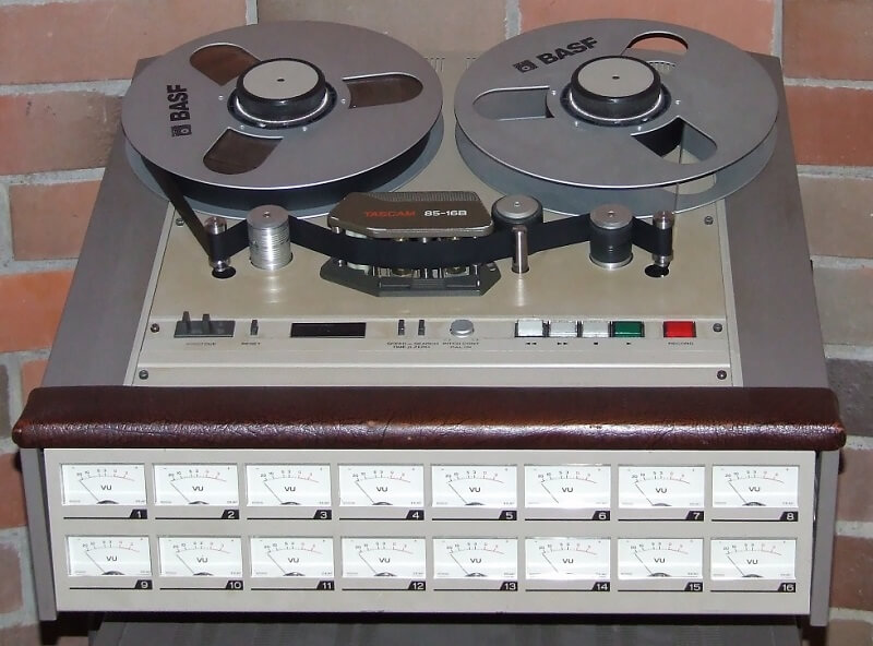 Multitrack Tape Machine