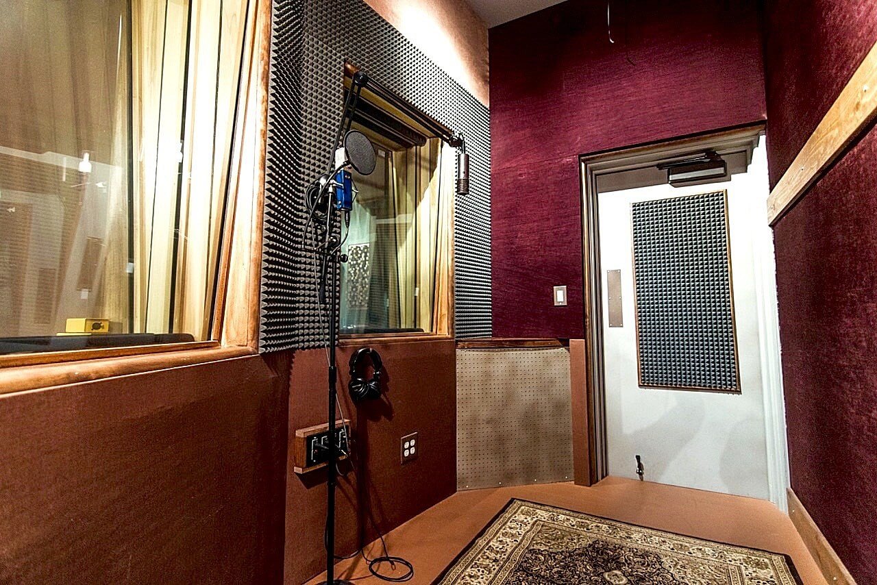 vocal isolation booth diy