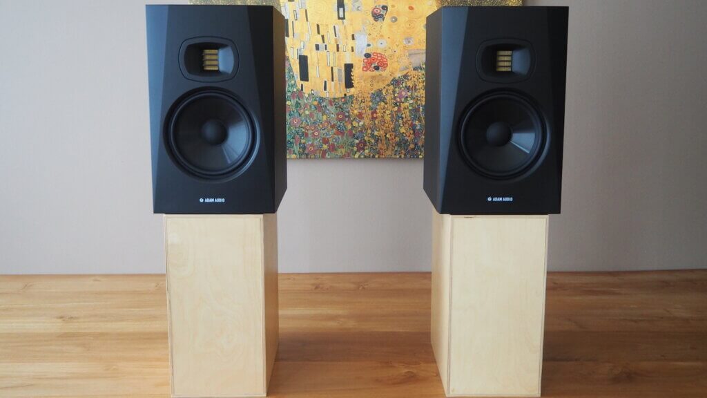 Top 5 Studio Monitors Best Picks for 2021! Mixing Tips