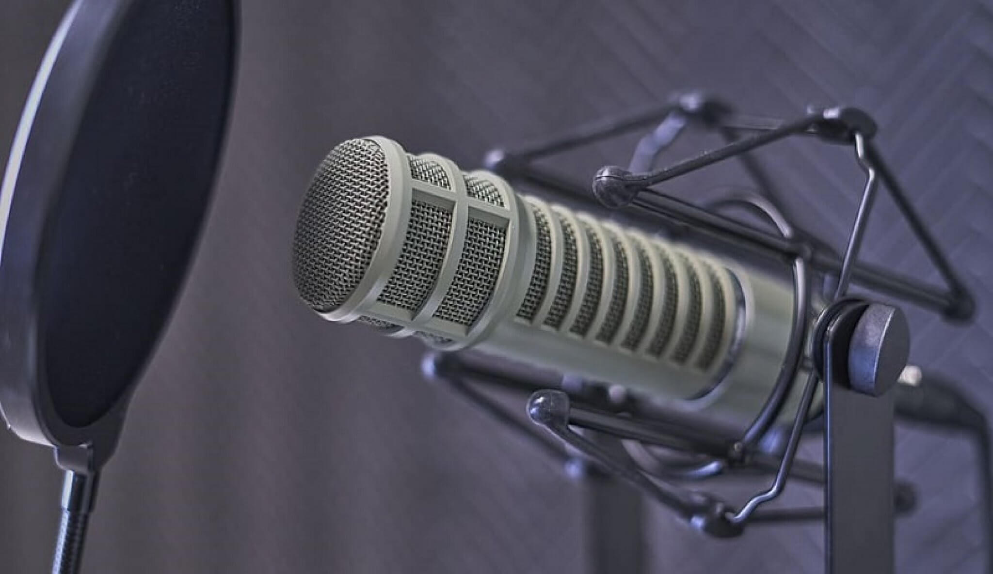 DIY Microphone Pop Filter Great 3 Methods To Do It!